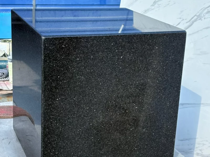 Cub granit negru Nero assoluto