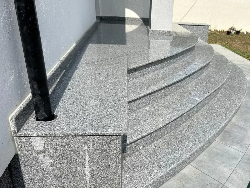 Scări exterioare rotunde Bianco Sardo